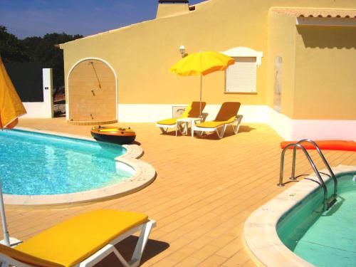 Swimming pool, Casa Lima Reis near Aqualand Algarve