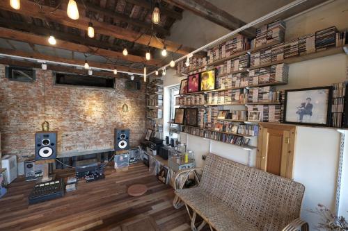 香蕉與黑膠 Yellow And Black Guest House 香蕉與黑膠 Yellow And Black Guest House