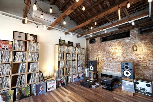 香蕉與黑膠 Yellow And Black Guest House 香蕉與黑膠 Yellow And Black Guest House