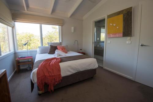 The Lakes Beachfront Holiday Park in Lake Tyers Beach