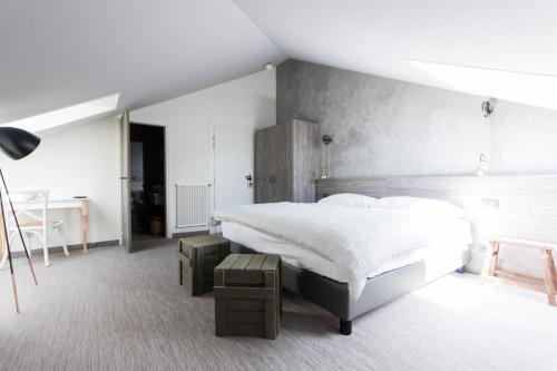 Seven Boutique Hotel - image 7