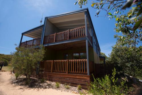 Apkārtne, The Lakes Beachfront Holiday Park in Lake Tyers Beach