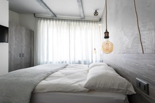 Seven Boutique Hotel - image 6