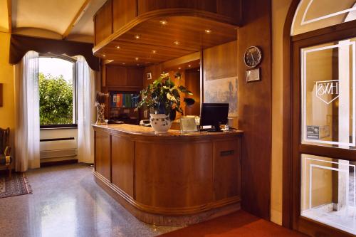 ردهة, Hotel Windsor Savoia in إيريمو ديلي كارتشيري