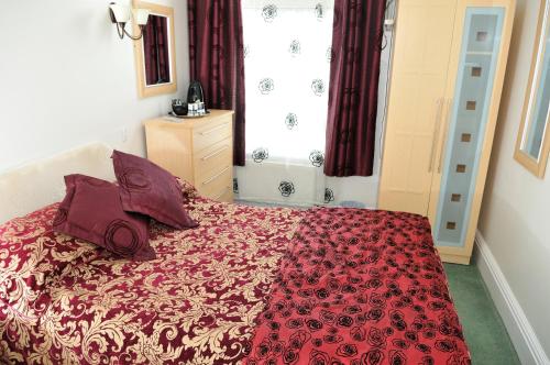 Balmoral Guest House in Darlington