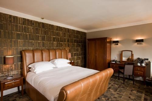 room detail thumbnail 1