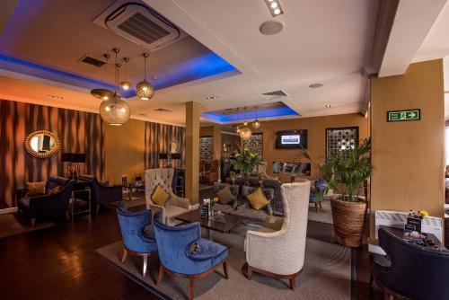 مطعم, فندق ميركيور ميلتون كينز آبي هيل (Mercure Milton Keynes Abbey Hill Hotel) in ميلتون كينز