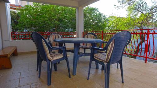Apartment Branko Brodarica