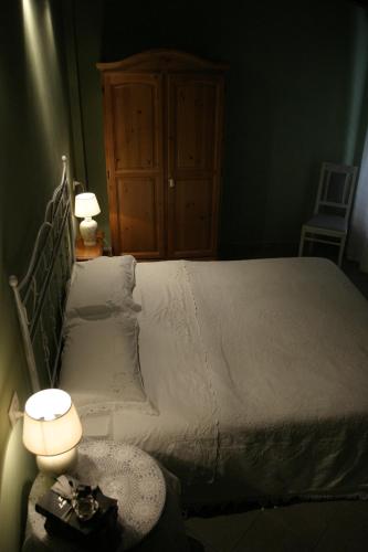 Silenzio e Buio, Savona