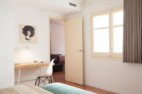 Click&Flat Europa Fira Apartments - main image
