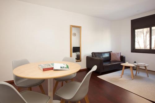 Click&Flat Europa Fira Apartments - image 4