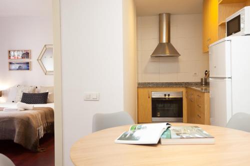 Click&Flat Europa Fira Apartments - image 14