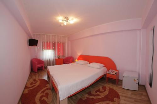 Hotel Martisorul - image 8