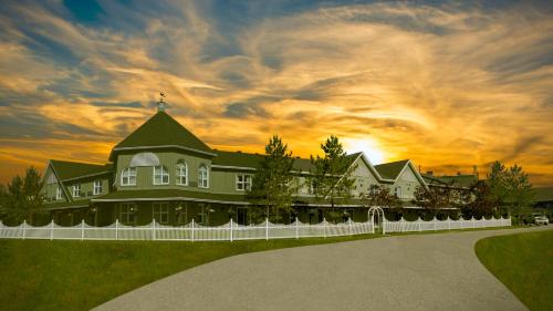 . Cedar Meadows Resort & Spa