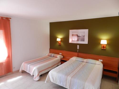 Hostal El Castell - image 5