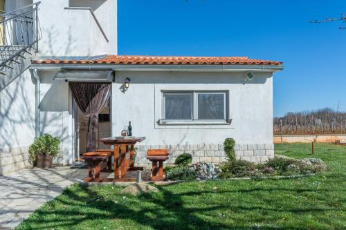  Apartment Velenik in Poreč