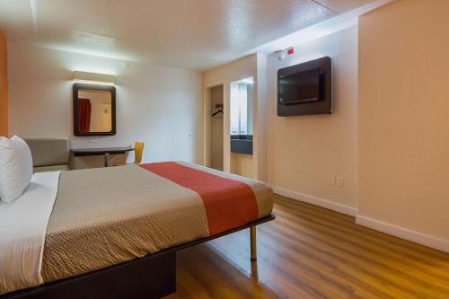 Motel 6 Garland, TX - Northeast Dallas in Garland