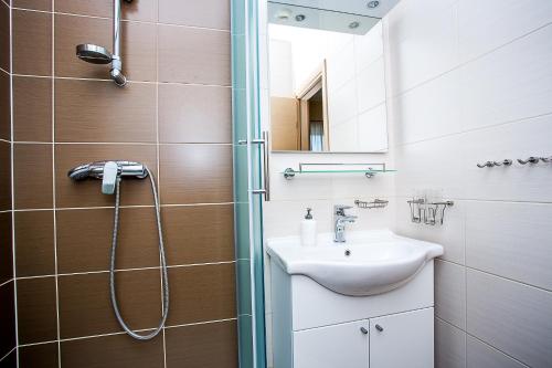  Apartments Mia in Sveti Juraj