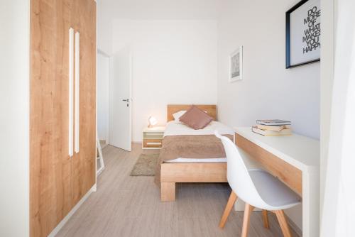 Urban Chic LUXE apartments near Beach Bačvice & CENTRE, Split (photo 10)