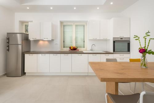 Urban Chic LUXE apartments near Beach Bačvice & CENTRE, Split (photo 9)