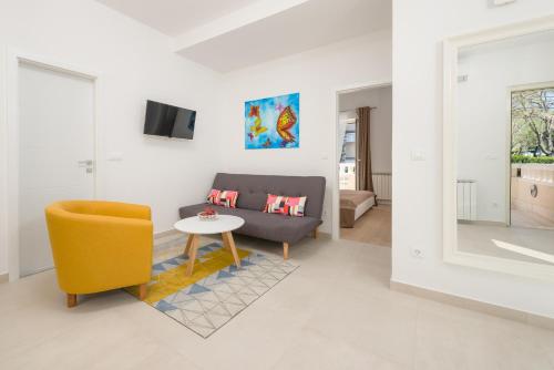 Urban Chic LUXE apartments near Beach Bačvice & CENTRE, Split (photo 4)