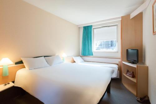 ibis Lyon Est Bron - image 7