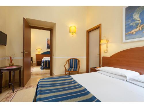 Hotel Kennedy - image 5