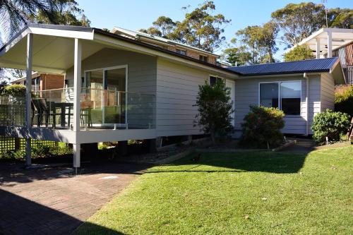 Entrance, Dungowan Waterfront Accommodation in Erowal Bay