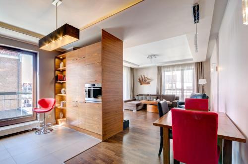 Apartments Old Town Szafarnia & by Noclegi Renters 3