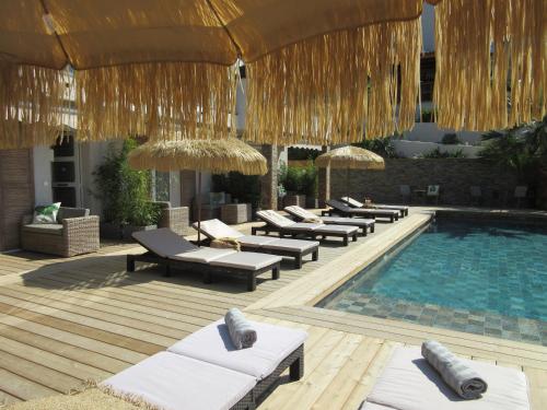 Villa Tricoli B&B avec Piscine 4