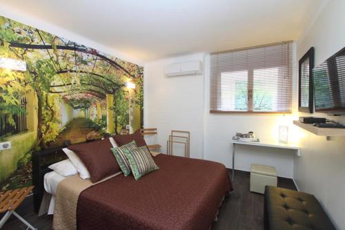 room detail thumbnail 0