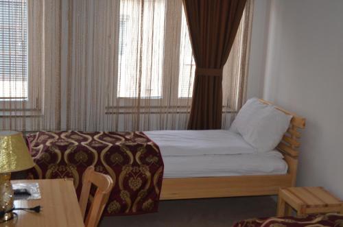 B&B Berr - image 12