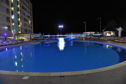Phoenicia Royal Hotel - image 8