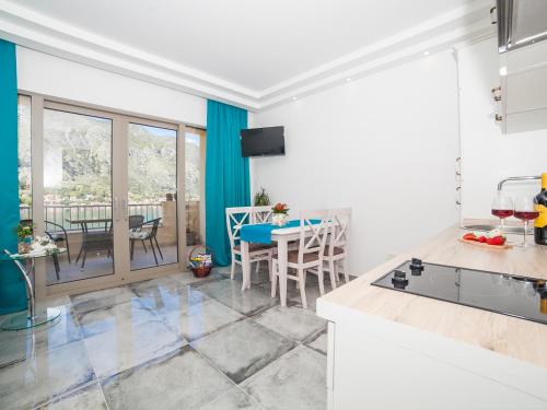 شرفة/ تراس, شقق كاستيلو (Apartments Castello) in دوبروتا