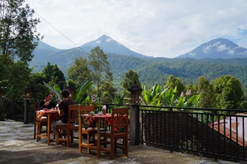 Balcony/terrace, Edy Homestay in Munduk