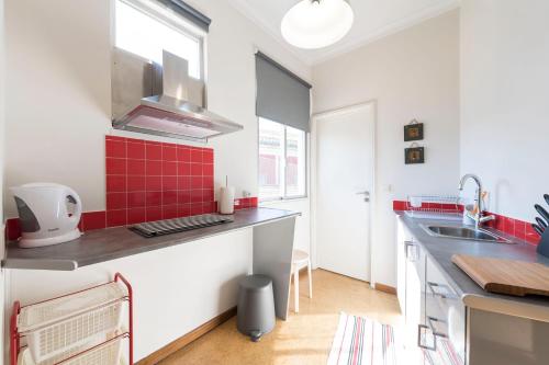 波尔图 BmyGuest - Santa Catarina Light Apartment 2星级 单人房 餐厅