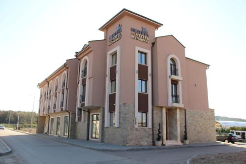 . Hesteya Hotel