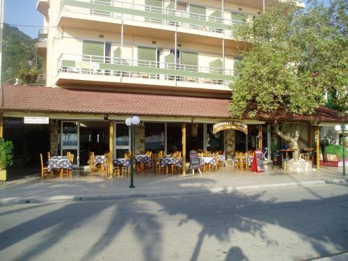 Intrare, Pantelis in Kefalonia