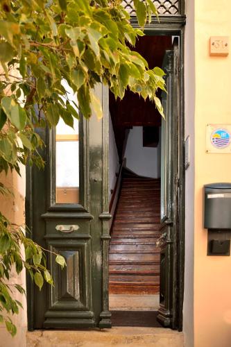 Silde Studios & Apartments - image 11