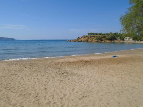  Garden Studio Margarita, Unterkunft in Kato Daratso