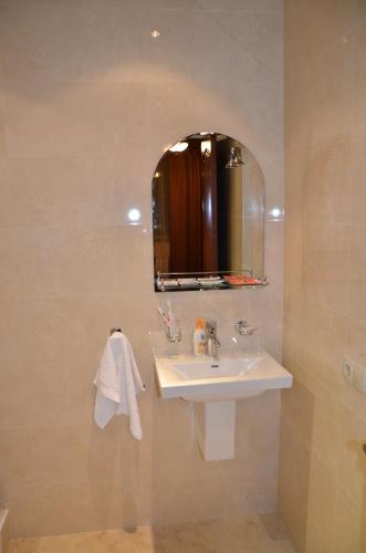 Dian Hotel - image 11