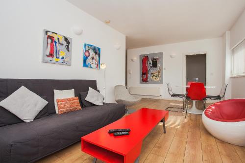 Amazing Modern 2 Bed - Next to Tube
