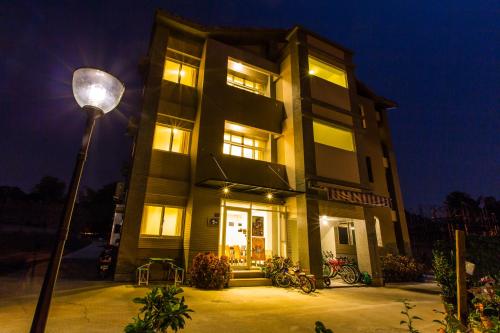 Backpacker B&B, Jinning
