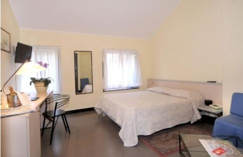 Hotel Mediterranee - image 4