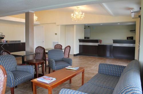 Vestíbulo, Somatel Goodlettsville Hotel in Goodlettsville