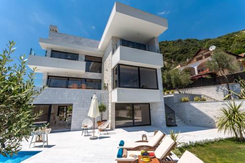 White Olive Villa - image 11