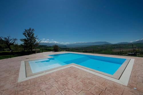 Swimming pool, B&B La Valle in Rosciano