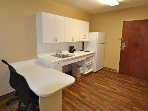 Extended Stay America - Detroit - Farmington Hills