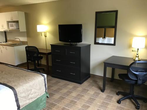 Extended Stay America - Detroit - Farmington Hills