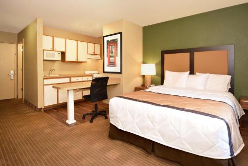 Extended Stay America Suites - Tampa - Airport - Memorial Hwy. near Tampa International Airport